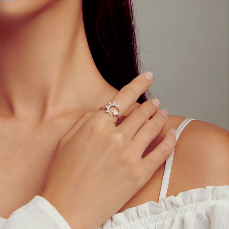 Loja KIONI - Anel Abby - Lua e Estrela em Prata 925 e Zircônias