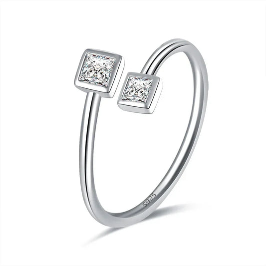 Loja KIONI - Anel Layla em Prata e Zircônias